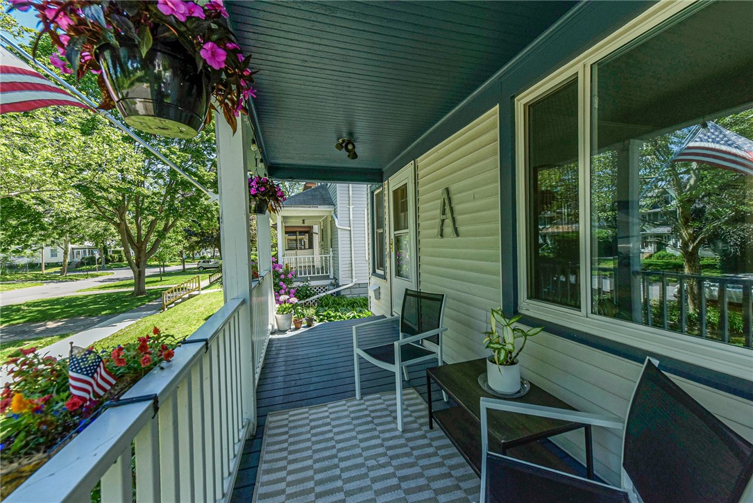 107 Parkside Avenue Rochester, NY 14609 - Photo 4 of 37