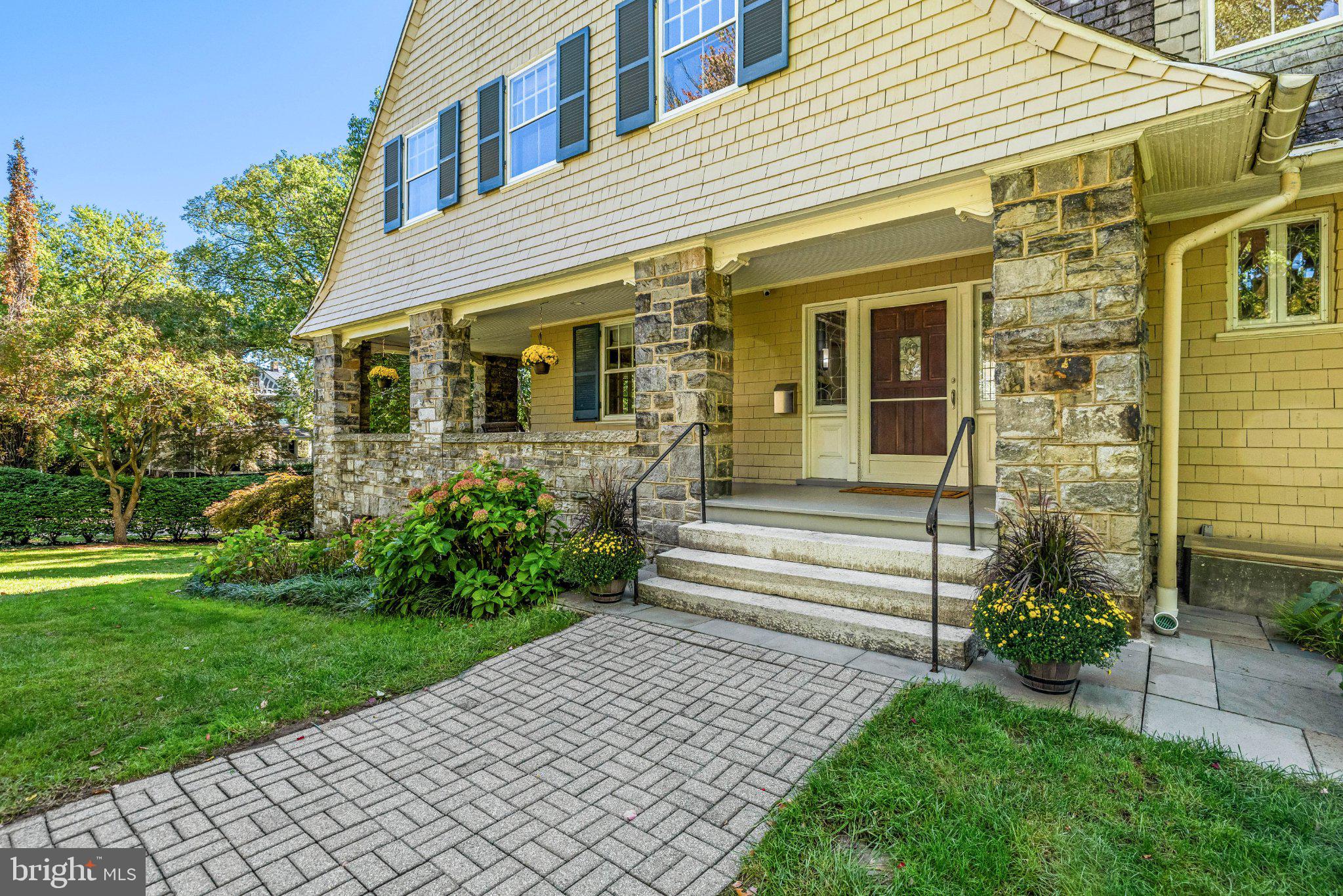 312 Oakdale Road Baltimore, MD 21210 - Photo 2 of 107 Front entrance