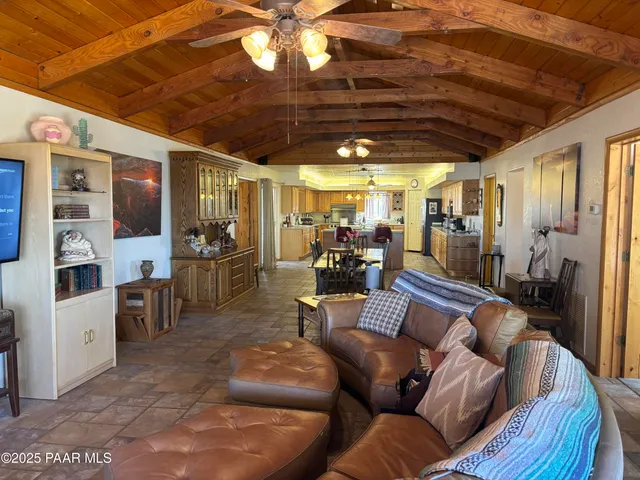 $325,000 | 22650 Railroad Avenue, Seligman, AZ 86337