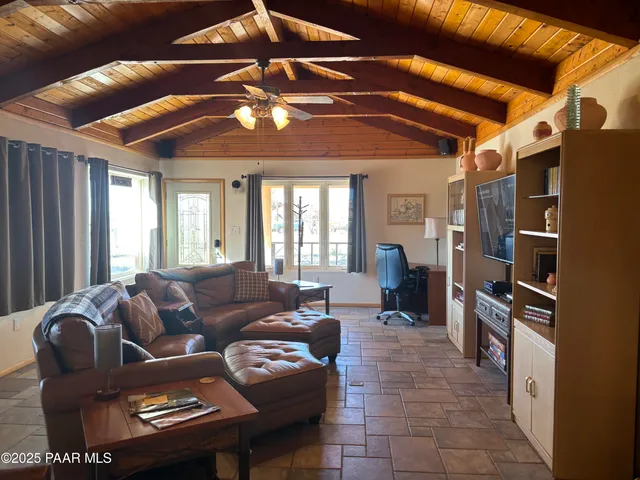 $325,000 | 22650 Railroad Avenue, Seligman, AZ 86337