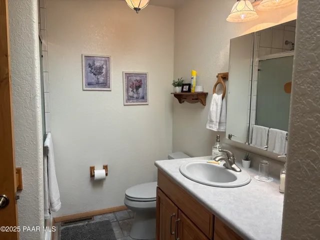 $325,000 | 22650 Railroad Avenue, Seligman, AZ 86337