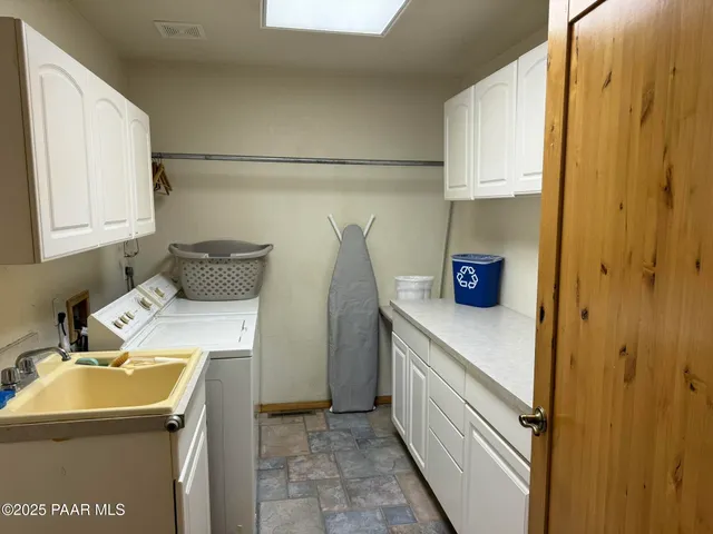 $325,000 | 22650 Railroad Avenue, Seligman, AZ 86337