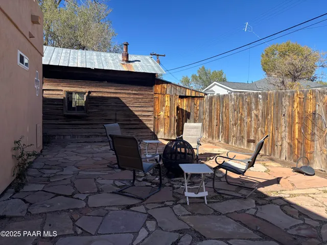 $325,000 | 22650 Railroad Avenue, Seligman, AZ 86337