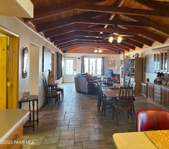 $325,000 | 22650 Railroad Avenue, Seligman, AZ 86337