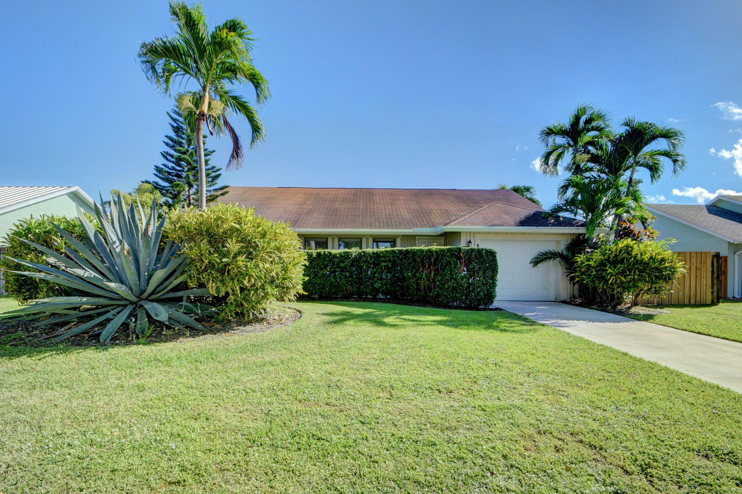 1414 Cormorant Road Delray Beach, FL 33444 - Photo 11 of 44 01_house (1)