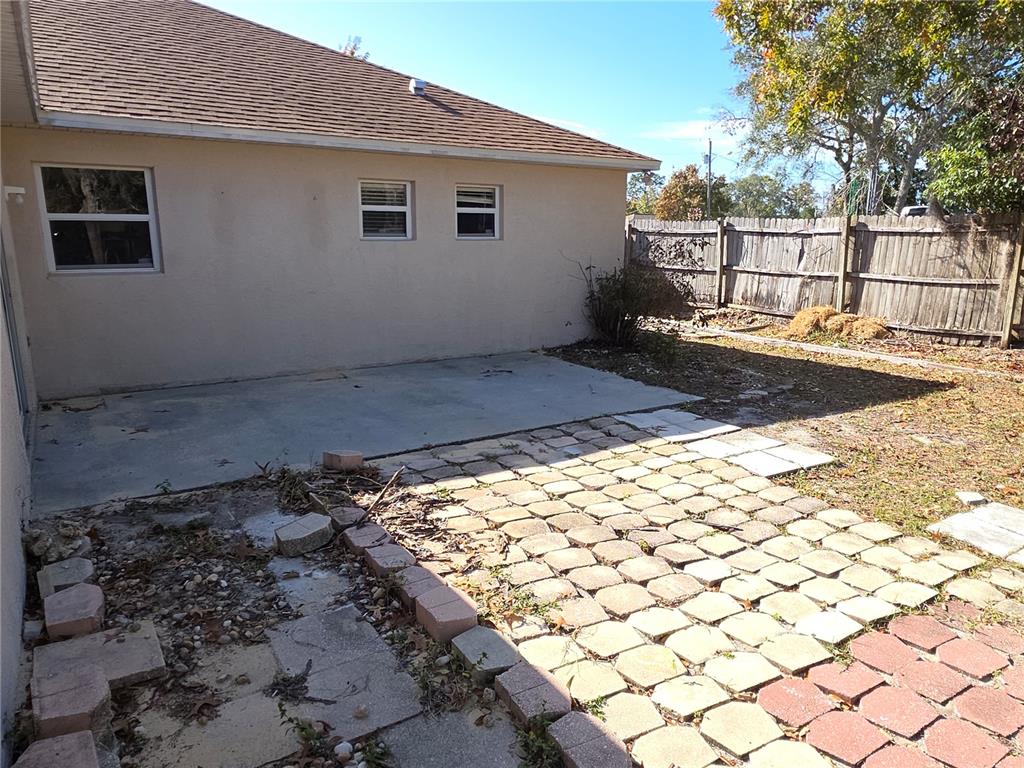 10563 Marysville Street Spring Hill, FL 34608 - Photo 21 of 22 a view of a backyard