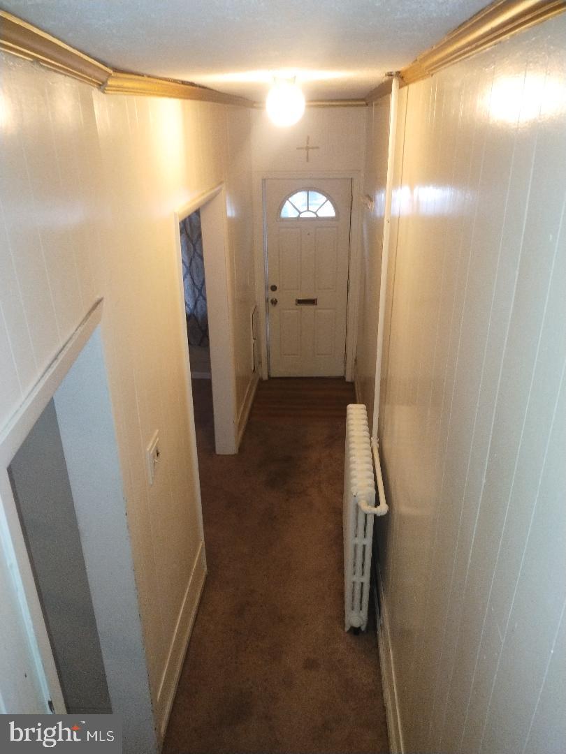 1718 Independence Avenue Southeast Washington, DC 20003 - Photo 21 of 33 Hallway Lower level