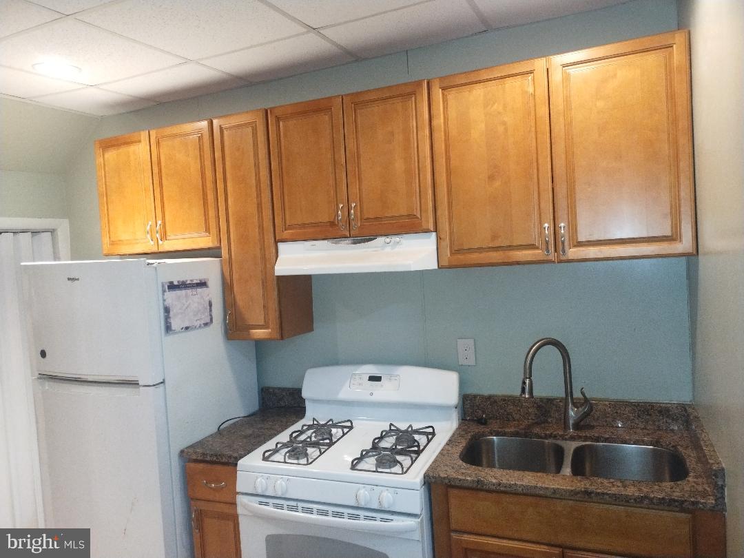 1718 Independence Avenue Southeast Washington, DC 20003 - Photo 25 of 33 Kitchen