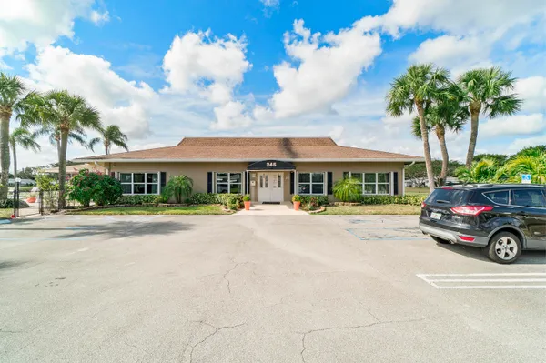 $162,500 | 212 West High Point Terrace, Unit A, Delray Beach, FL 33445