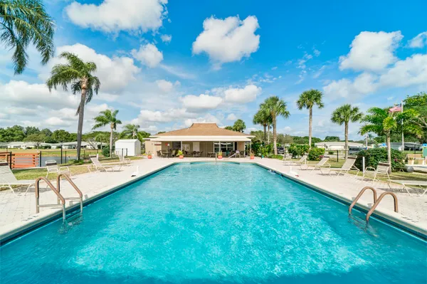 $162,500 | 212 West High Point Terrace, Unit A, Delray Beach, FL 33445