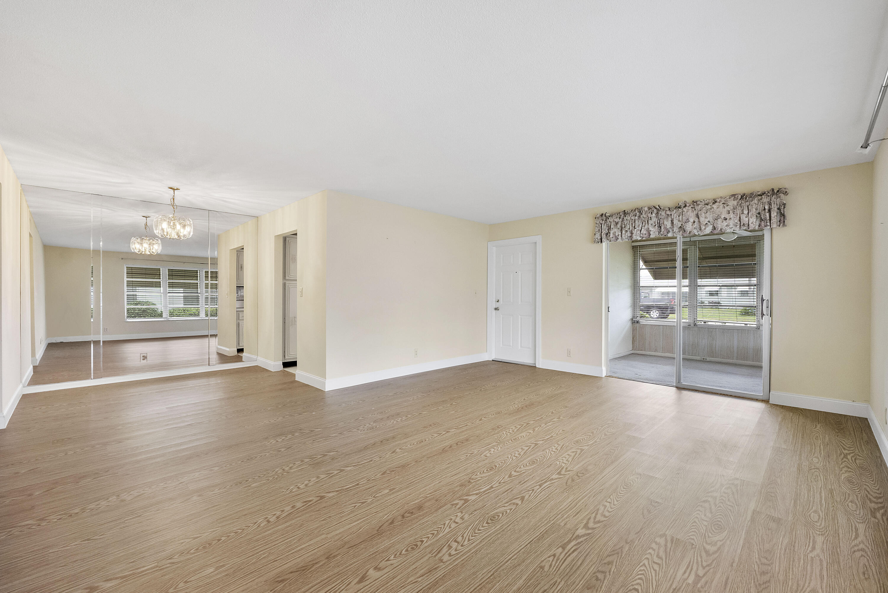 212 West High Point Terrace, Unit A Delray Beach, FL 33445 - Photo 5 of 34 212 W High Point Terr unit A_007