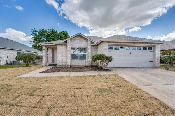 $279,900 | 700 Capricorn Street, Cedar Hill, TX 75104