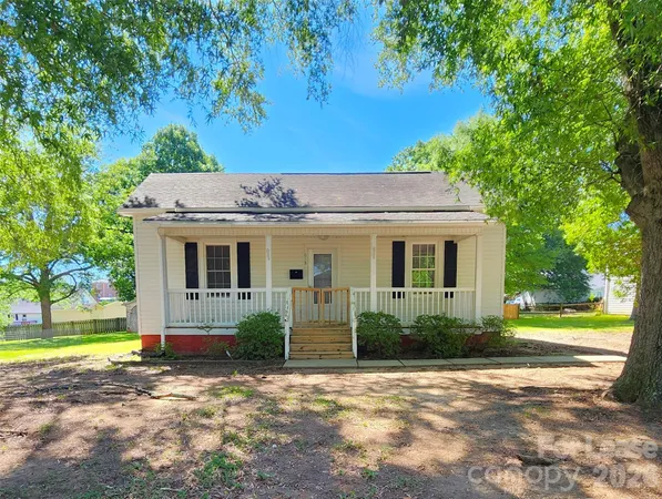 $1,395 | 618 Poplar Avenue, Kannapolis, NC 28081