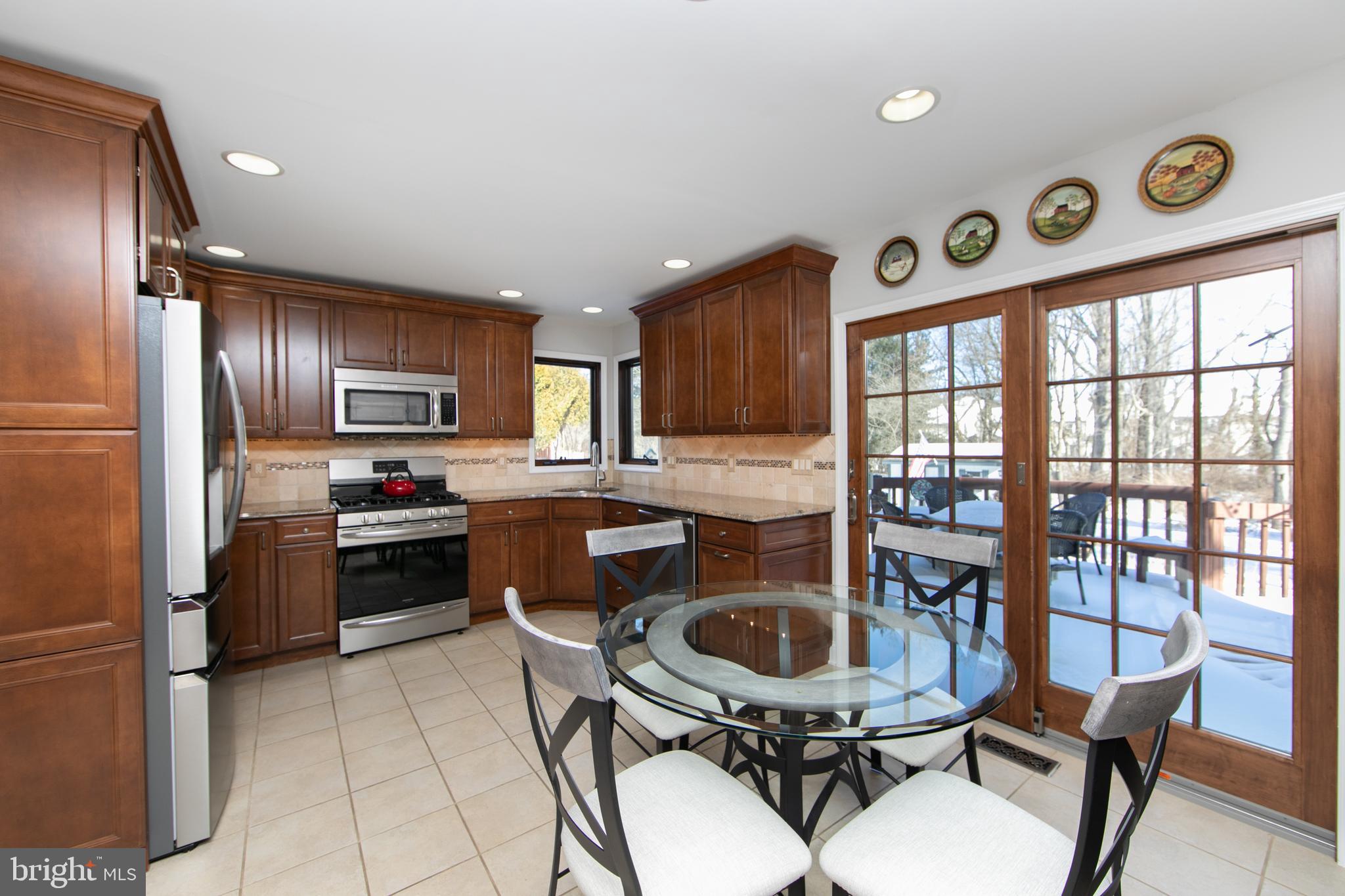 6 Teddington Way Mount Laurel, NJ 08054 - Photo 12 of 57 Updated Kitchen