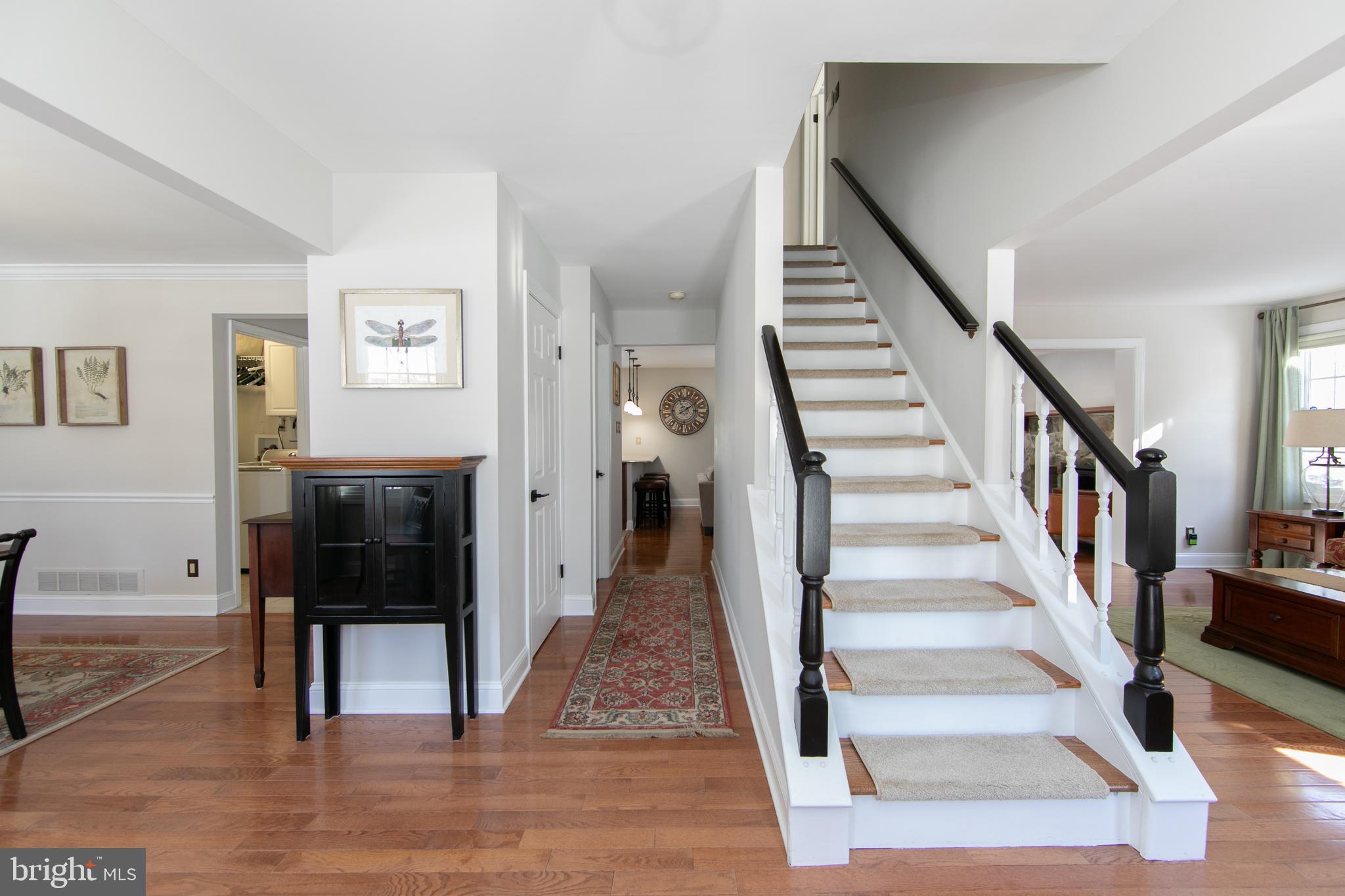 6 Teddington Way Mount Laurel, NJ 08054 - Photo 3 of 57 Center Foyer Colonial
