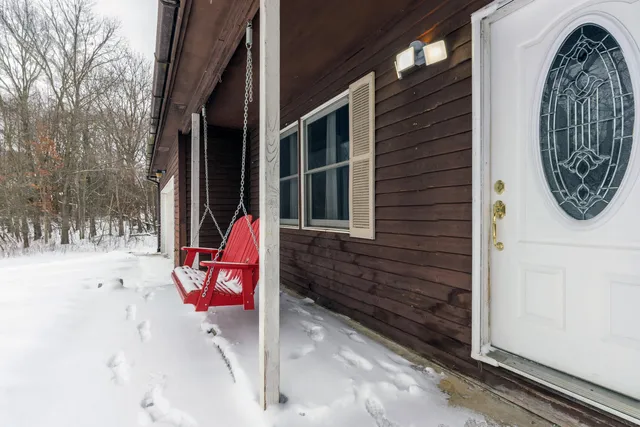 $525,000 | 5480 117th Avenue, Fennville, MI 49408