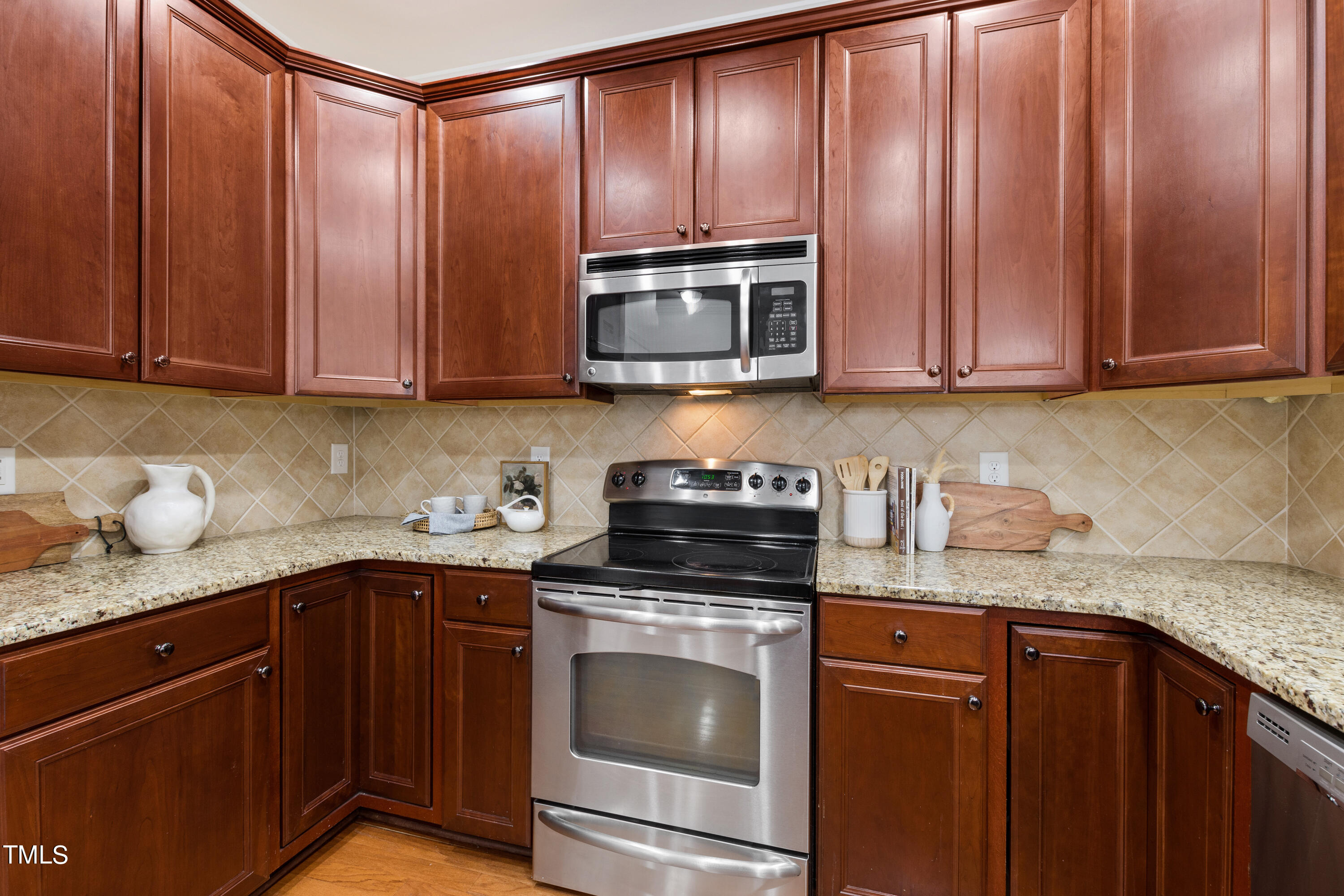 4704 Springerly Lane Raleigh, NC 27612 - Photo 12 of 42 Kitchen 3