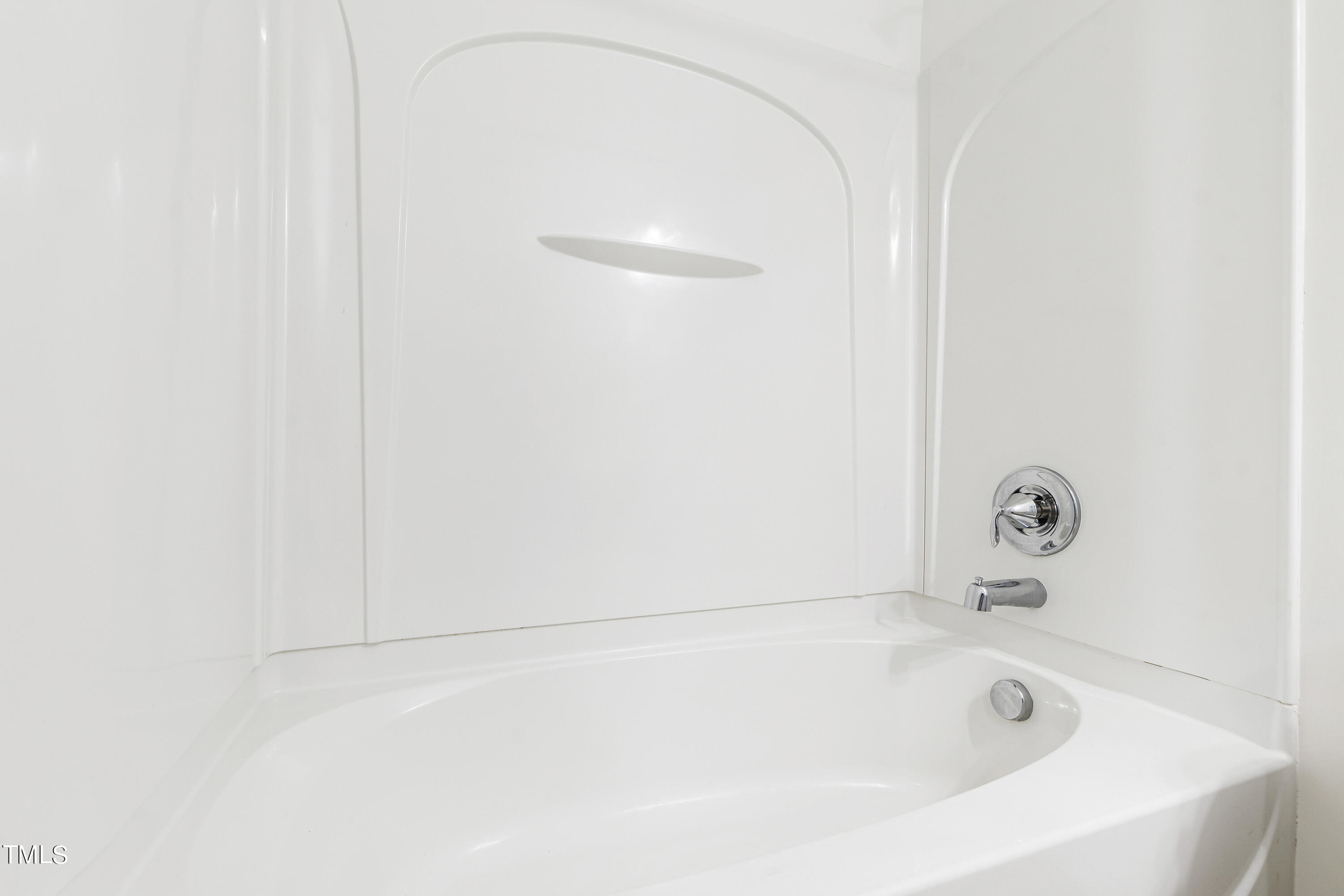 4704 Springerly Lane Raleigh, NC 27612 - Photo 31 of 42 Bathroom 3