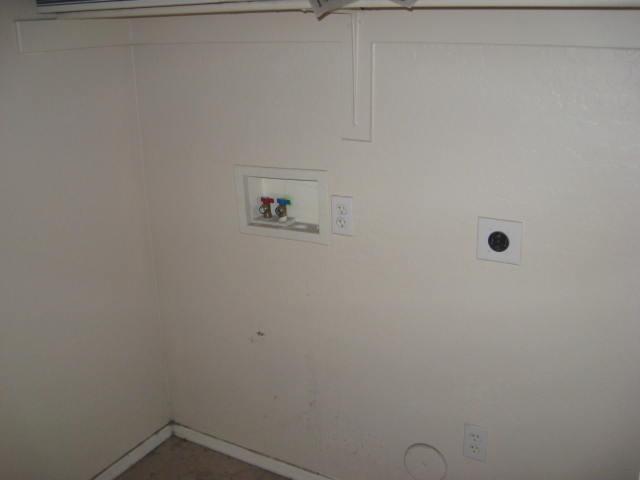 6762 West Rowel Road Peoria, AZ 85383 - Photo 18 of 19 Laundry room