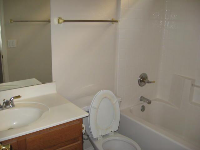 6762 West Rowel Road Peoria, AZ 85383 - Photo 8 of 19 Downstairs bath