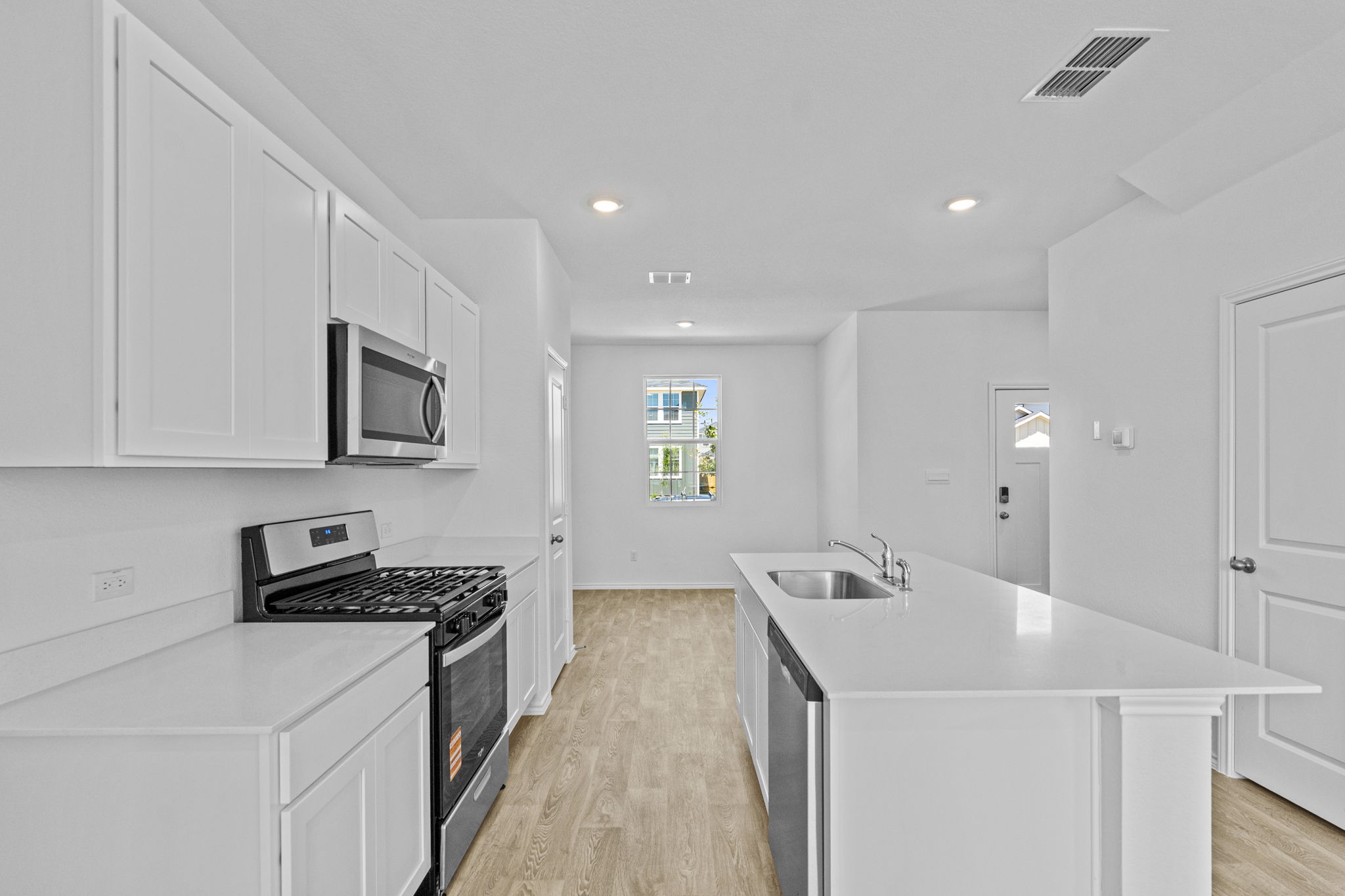 308 Santo Domingo Road Bastrop, TX 78602 - Photo 15 of 31