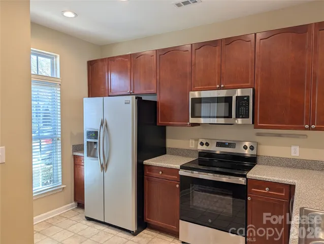 $1,800 | 522 Jetton Street, Davidson, NC 28036