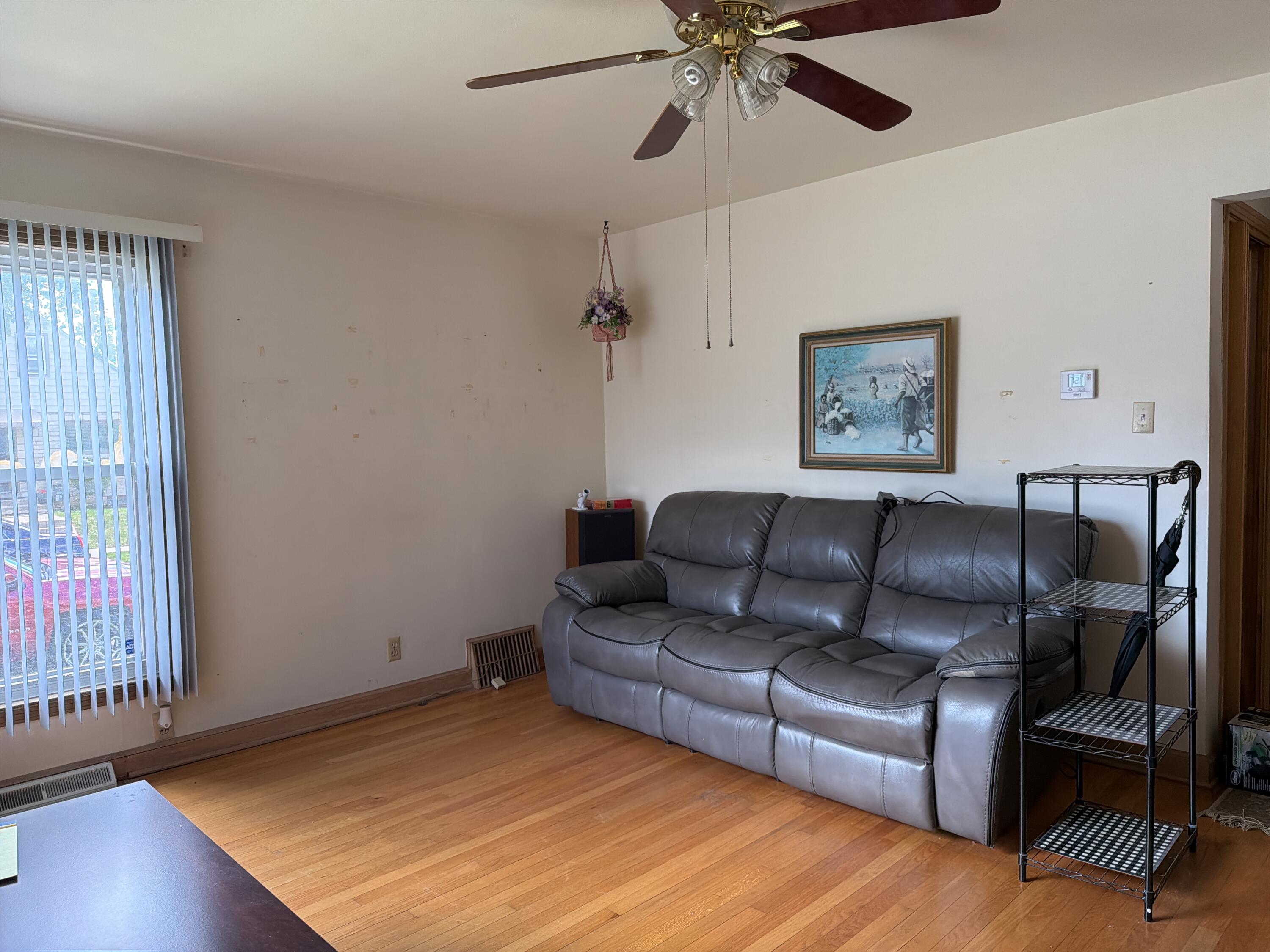 7203 West Hampton Avenue Milwaukee, WI 53218 - Photo 5 of 19 1781973145415