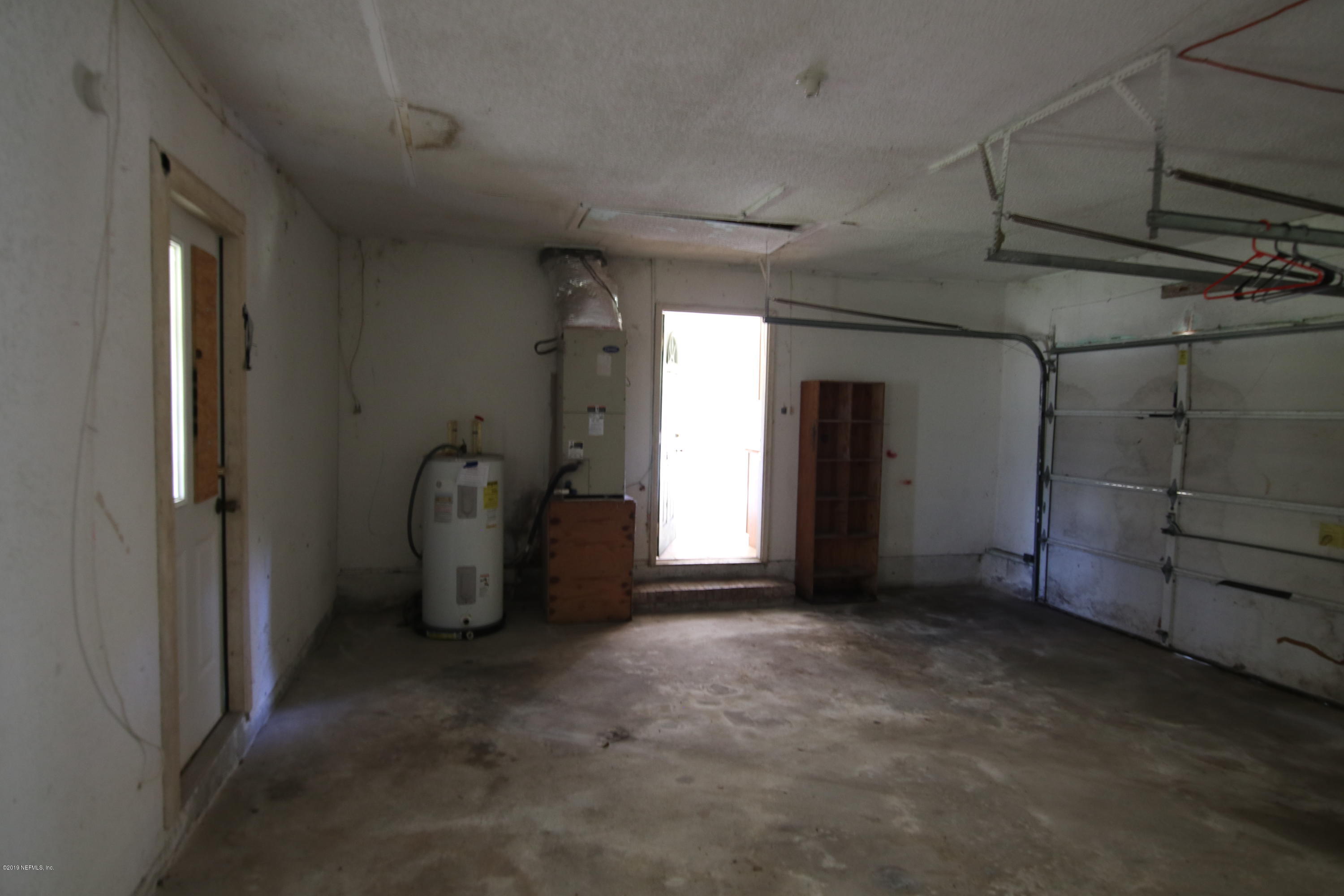 54344 Hurst Road Callahan, FL 32011 - Photo 41 of 55 a view of a room with closet