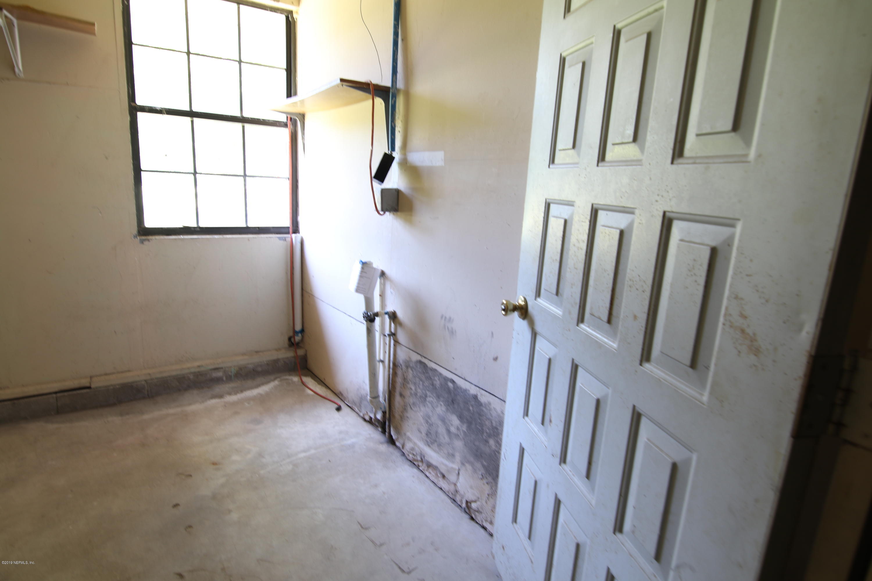 54344 Hurst Road Callahan, FL 32011 - Photo 44 of 55 a view of an entryway with staircase