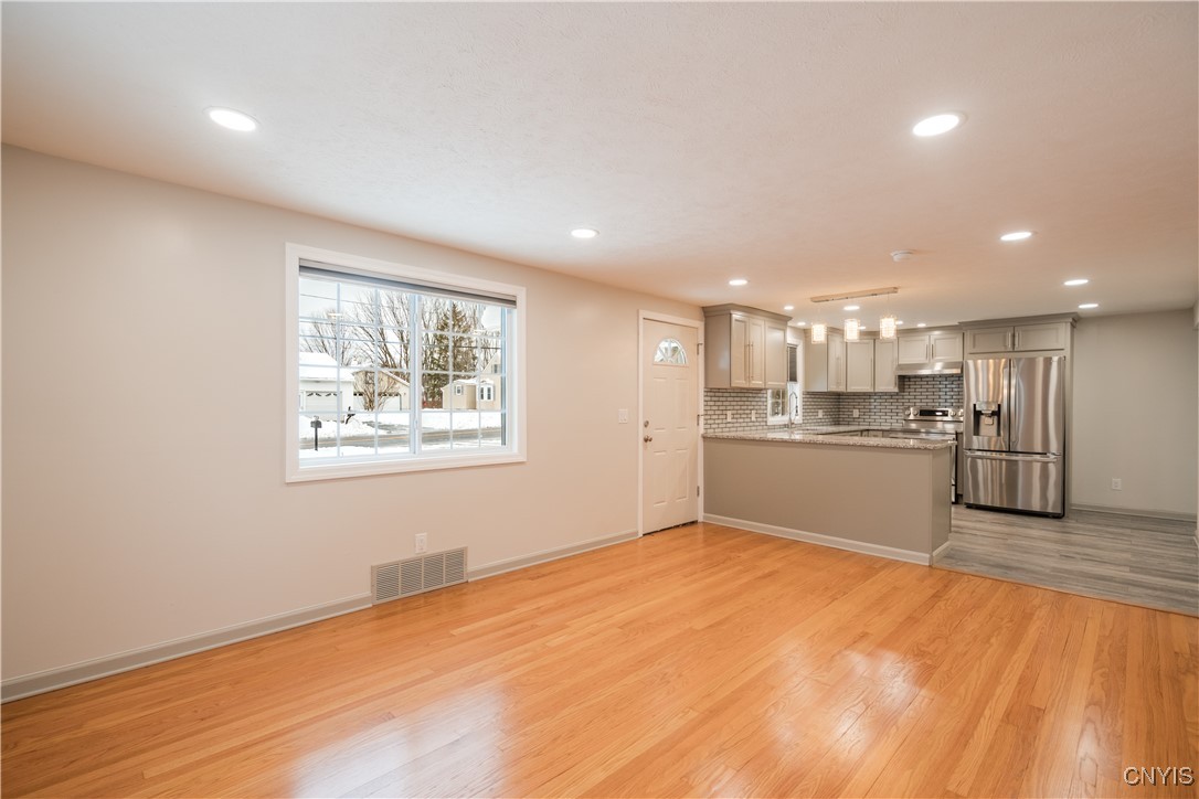 5986 Smith Road Cicero, NY 13212 - Photo 12 of 48