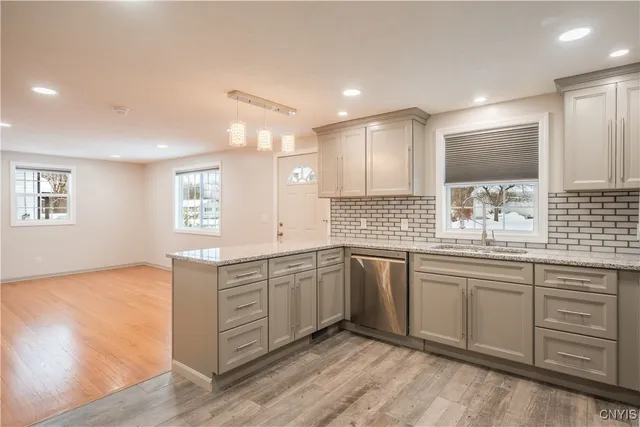 $299,900 | 5986 Smith Road, Cicero, NY 13212