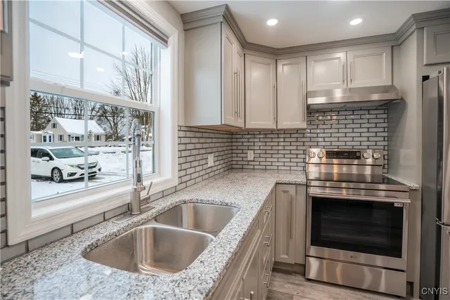 $299,900 | 5986 Smith Road, Cicero, NY 13212