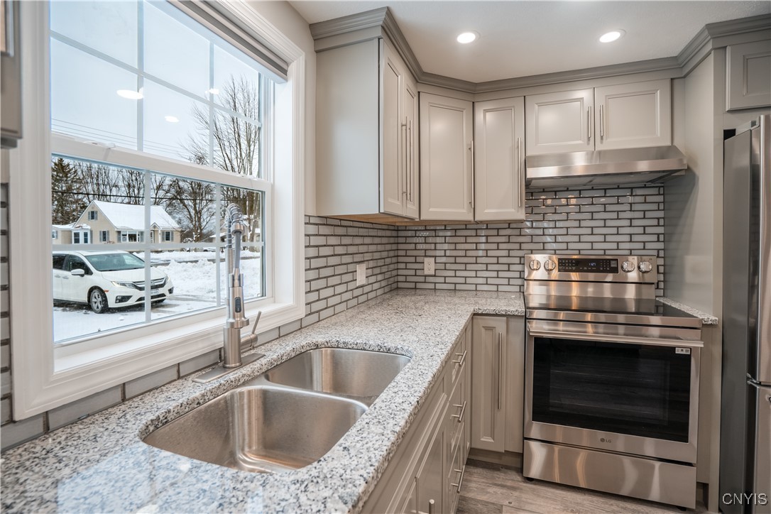 5986 Smith Road Cicero, NY 13212 - Photo 19 of 48