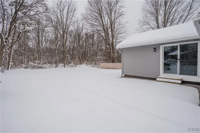 $299,900 | 5986 Smith Road, Cicero, NY 13212