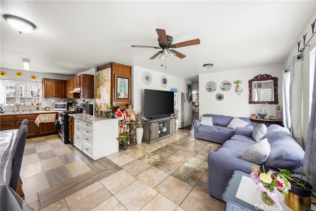 1219 South Downey Road Los Angeles, CA 90023 - Photo 18 of 25