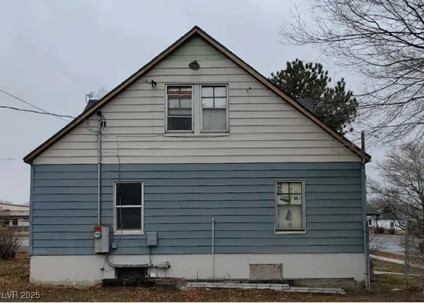 $90,600 | 403 4th Street, Wells, NV 89835