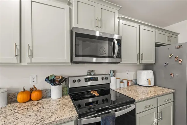 $315,000 | 224 Squire Avenue, Lexington, NC 27295