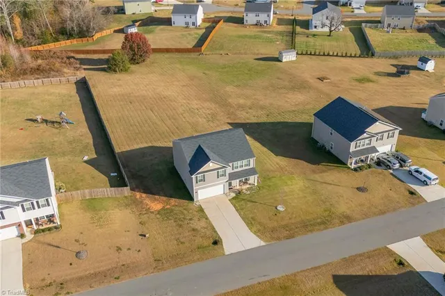 $315,000 | 224 Squire Avenue, Lexington, NC 27295