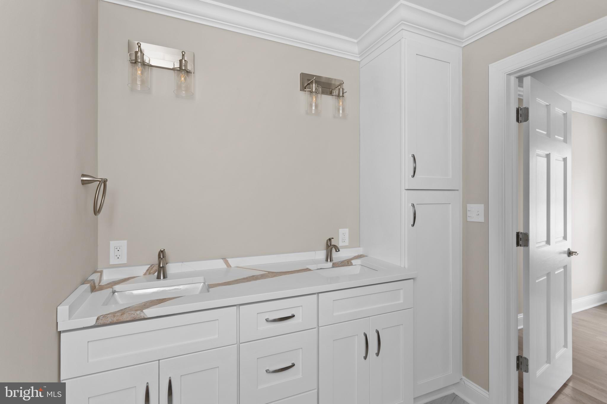 106 Palmer Road Pennington, NJ 08534 - Photo 15 of 42 Primary Bath #1