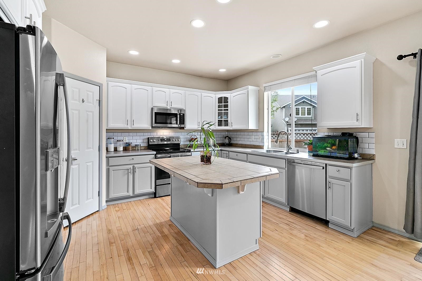 7338 Radius Loop Southeast Lacey, WA 98513 - Photo 8 of 38 Gallery Image 8