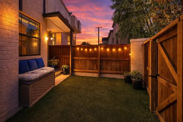$1,600 | 3901 Travis Street, Unit 125, Dallas, TX 75204