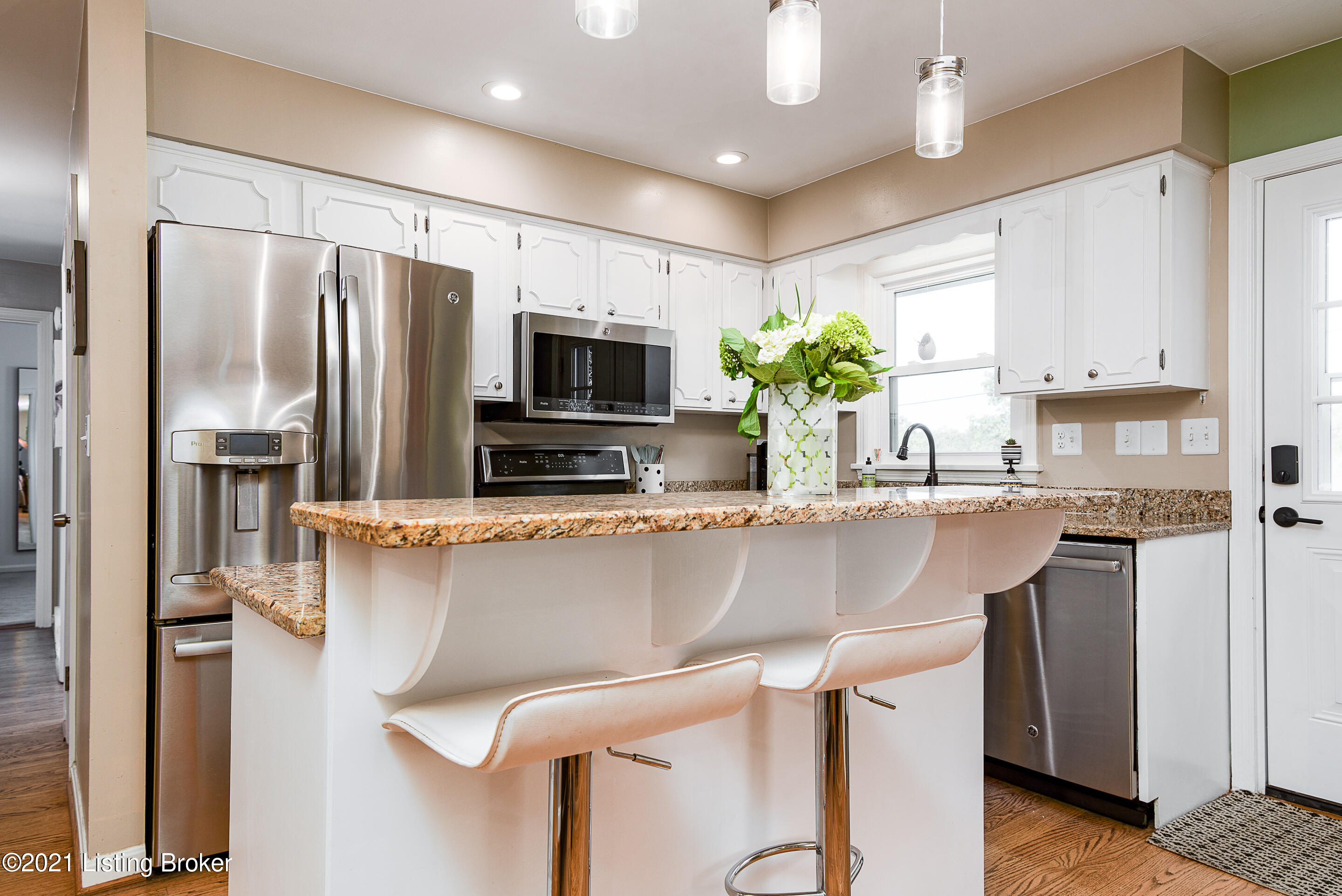 510 Indian Ridge Road Louisville, KY 40207 - Photo 9 of 24 AA Indian Kitchen 3