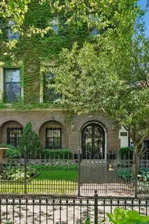 $3,995,000 | 325 West Wellington Avenue, Chicago, IL 60657