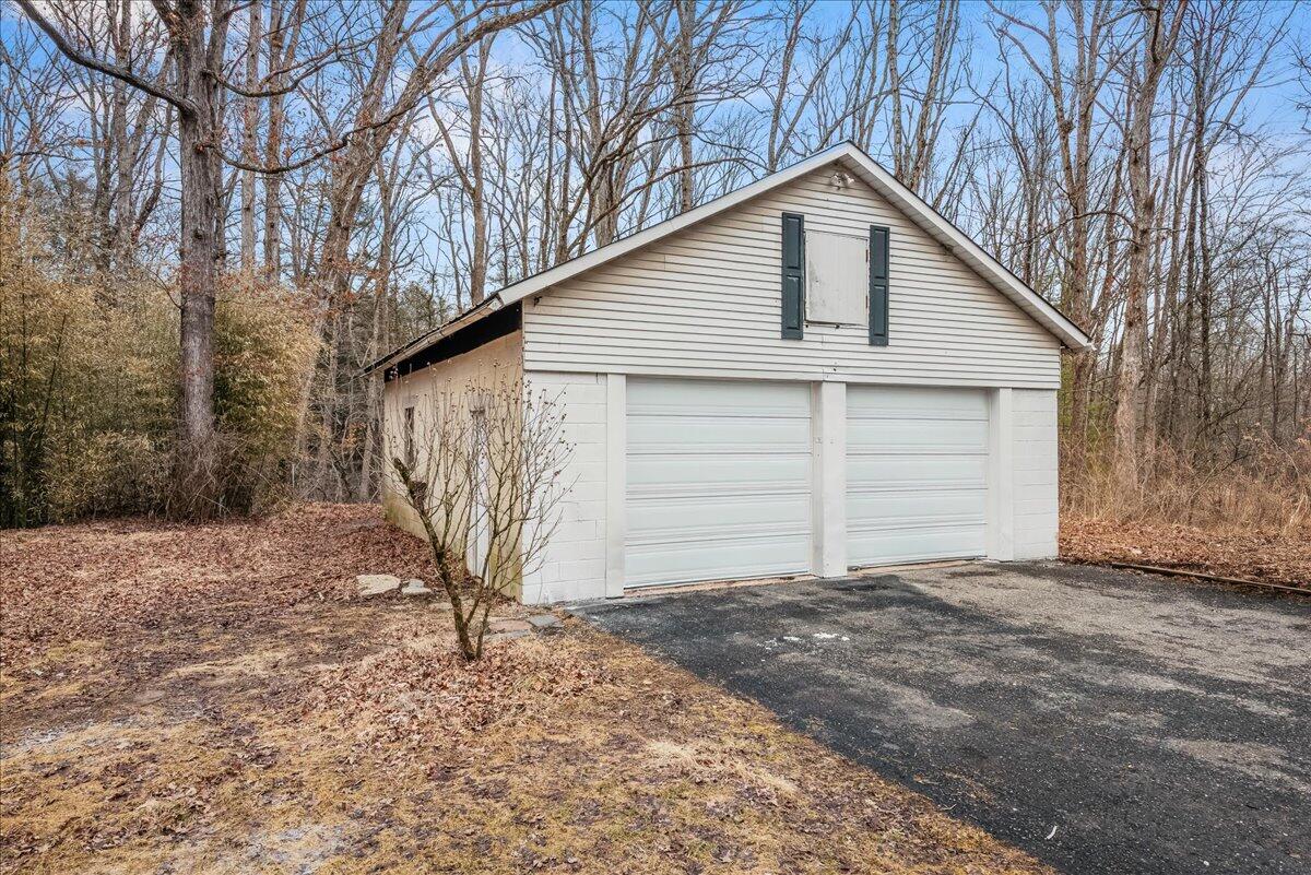 696 Burger Hollow Road Kunkletown, PA 18058 - Photo 7 of 24 05-HomeView_Media-696_Burger_Hollow_Rd.-