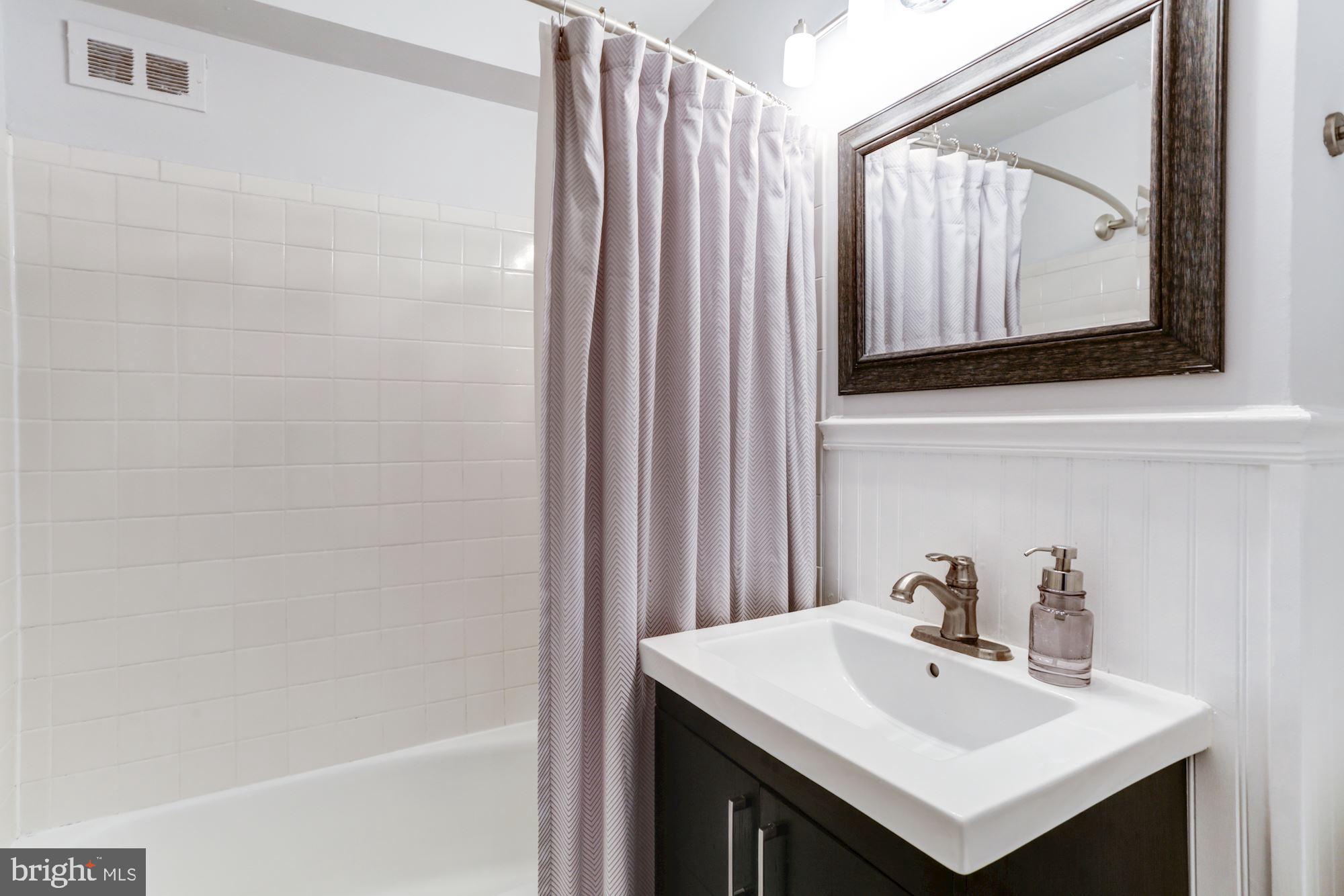 2711 Ordway Street Northwest, Unit 303 Washington, DC 20008 - Photo 22 of 37 Freshly Painted!
