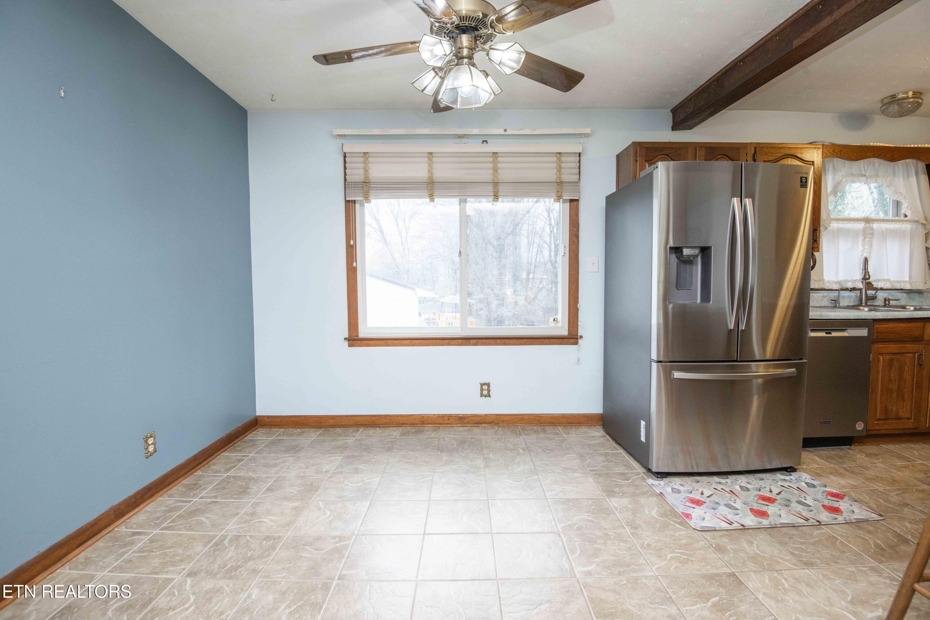 5814 Blossom Road Knoxville, TN 37912 - Photo 25 of 52 Dining Area