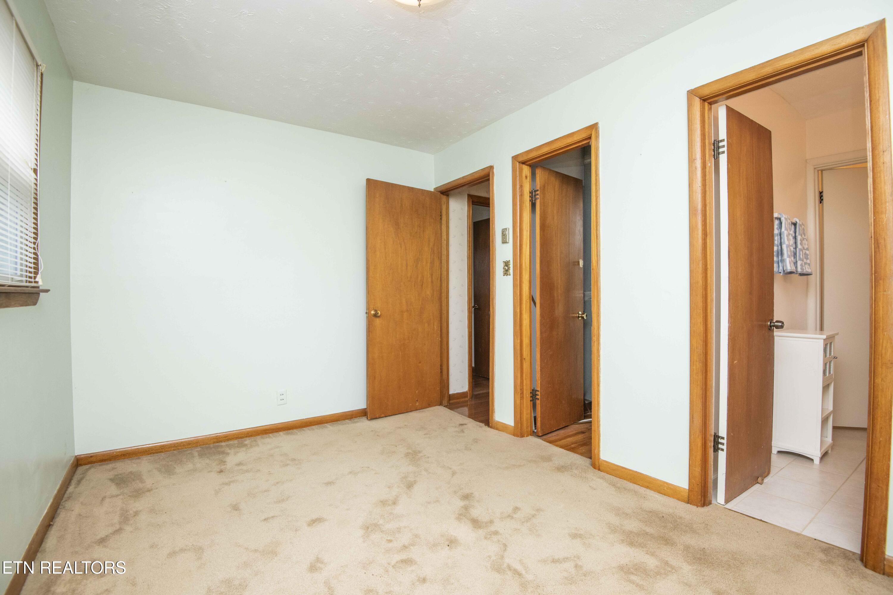 5814 Blossom Road Knoxville, TN 37912 - Photo 30 of 52 Bedroom