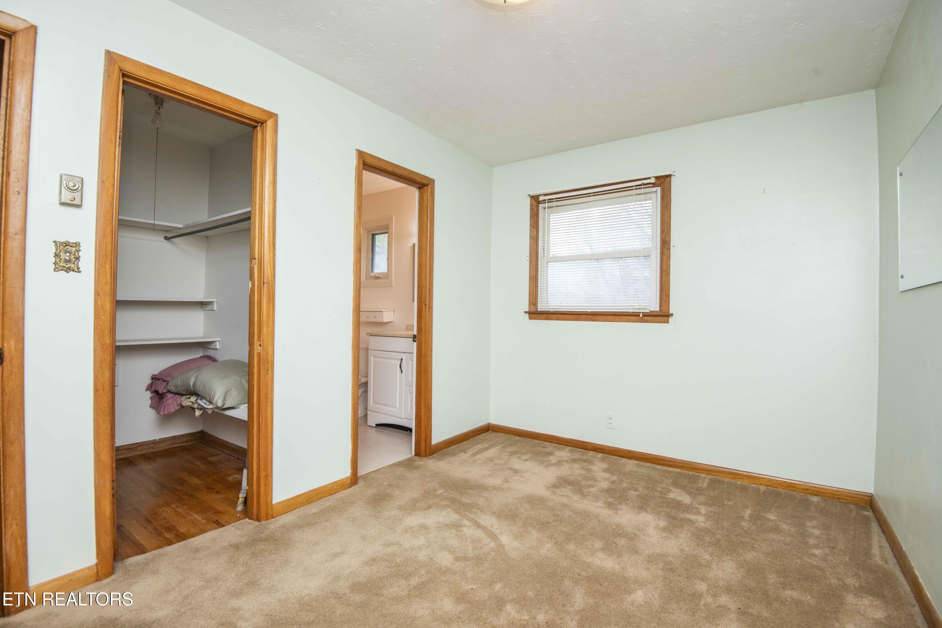 5814 Blossom Road Knoxville, TN 37912 - Photo 31 of 52 Bedroom