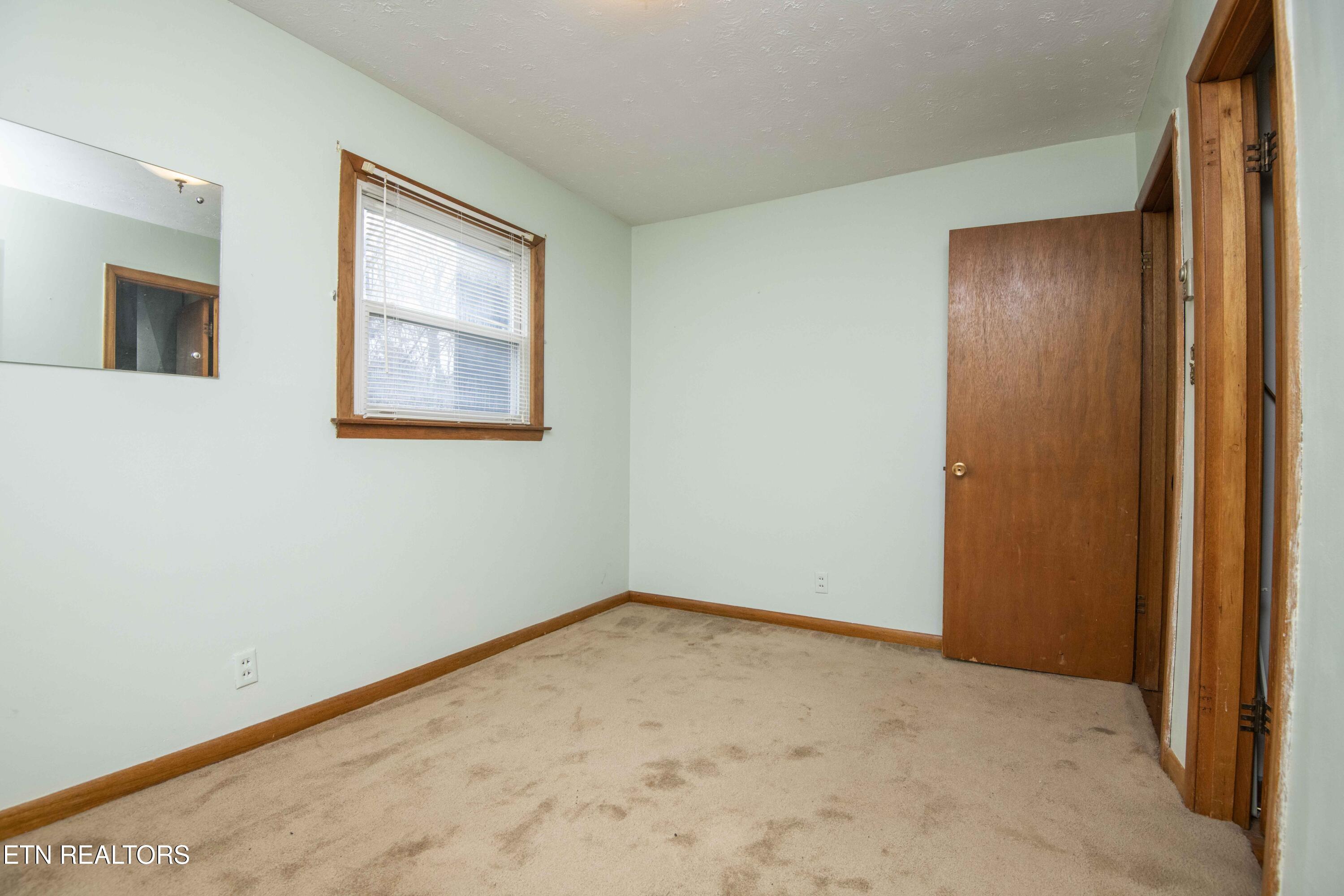 5814 Blossom Road Knoxville, TN 37912 - Photo 36 of 52 Bedroom Main Level