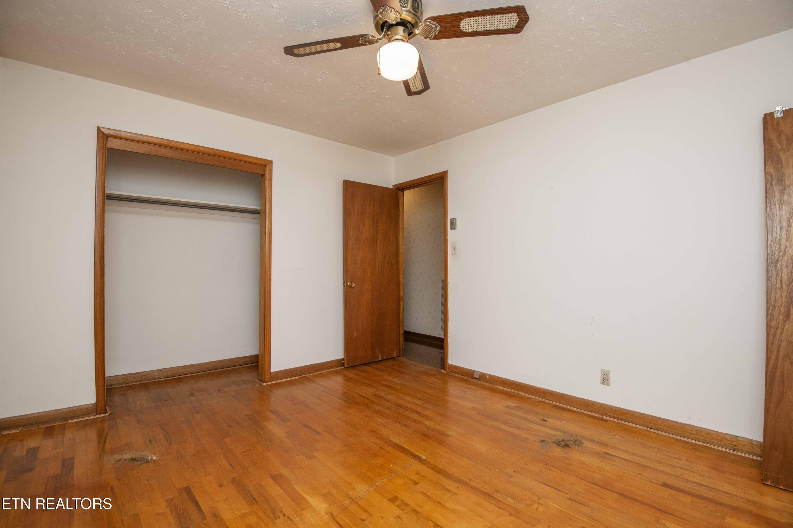 5814 Blossom Road Knoxville, TN 37912 - Photo 37 of 52 fourth bed 3_1